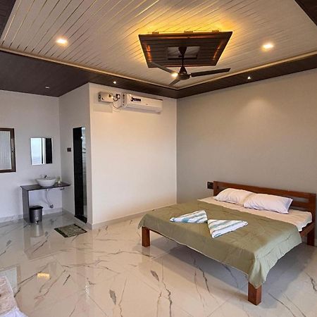 Velankanni Beach Resort Mālvan Екстериор снимка
